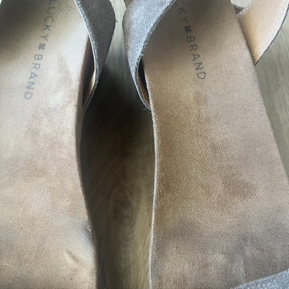 ** Lucky Brand Tan Suede Wedges Sandals Size 9 EU 40 - Picture 7 of 11